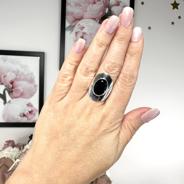 Bague Onyx Noire - Ovale Facettée